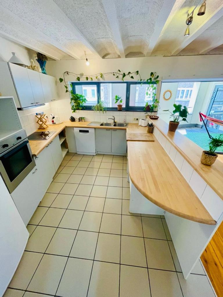 Down Town Oasis-Spacious Loft With Private Parking Bruxelles Esterno foto